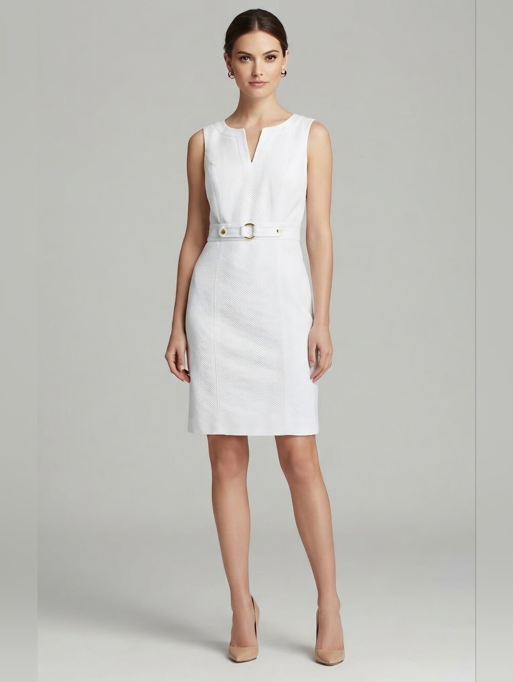Tahari White Textured Sheath Dress Honeycomb Knit Gold Buckle Old Money Size 8